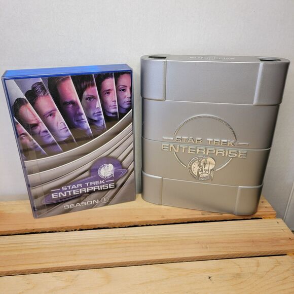 DVD Star Trek Enterprise Season 1 w/ outter shell - Picture 1 of 3